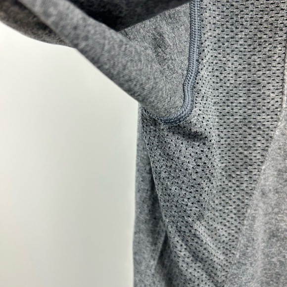 Lululemon Metal Vent Tech Long Sleeve Shirt Mens Medium Grey - Picture 7 of 9